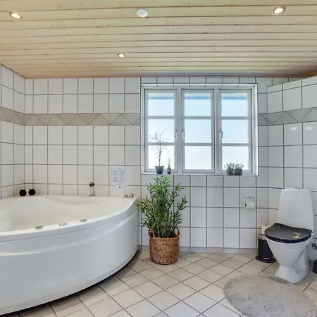 Esben - 11km From The Sea By Interhome Semesterbostad *